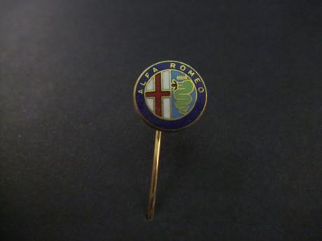 Alfa-Romeo Milano Italiaanse autofabrikant logo emaille uitvoering